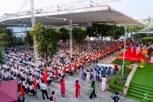 Nằm ở vùng ngoại thành phía Bắc của Thủ đô, trường THPT Xuân Giang (Sóc Sơn, Hà Nội) đang vươn mình mạnh mẽ,